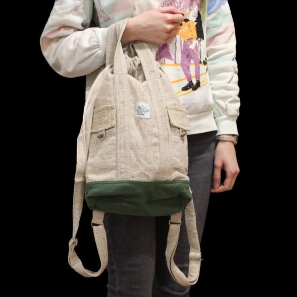 bG9jYWw6Ly9tZWRpYS85Ry82RS82MFIzMEMxRzZSUjM2RTlHLzQzOGEwYzBiLmpwZWc.jpg Laptopryggsäck med flera förvaringsfack
