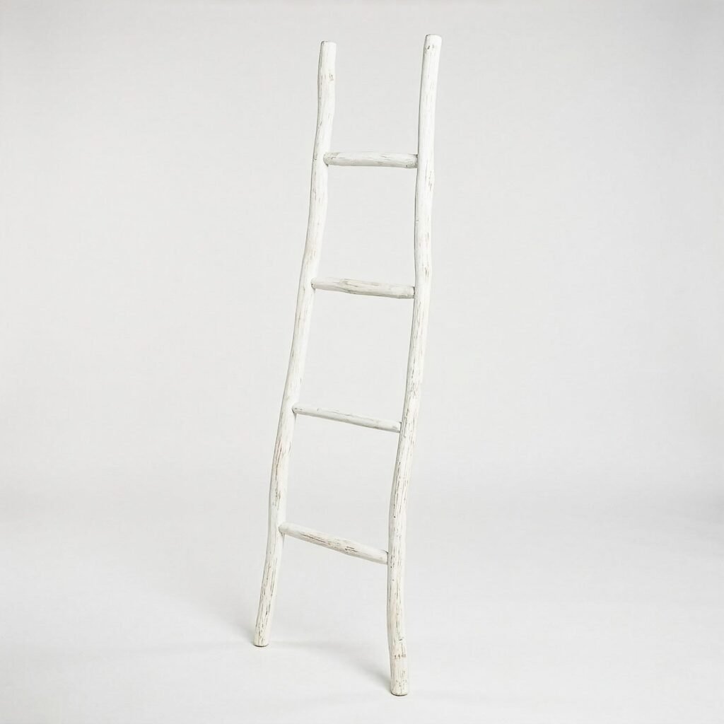 Vit dekorationsstege i trä 150 cm