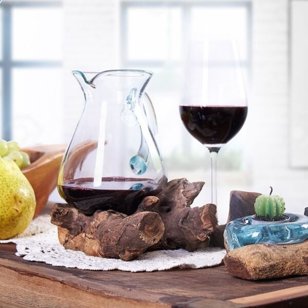 Handgjord kanna i glas och naturträ