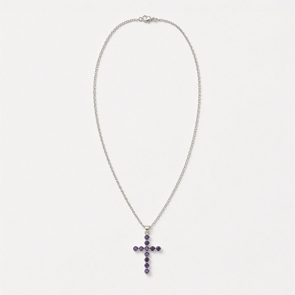 Silverpläterat halsband med iolitkors