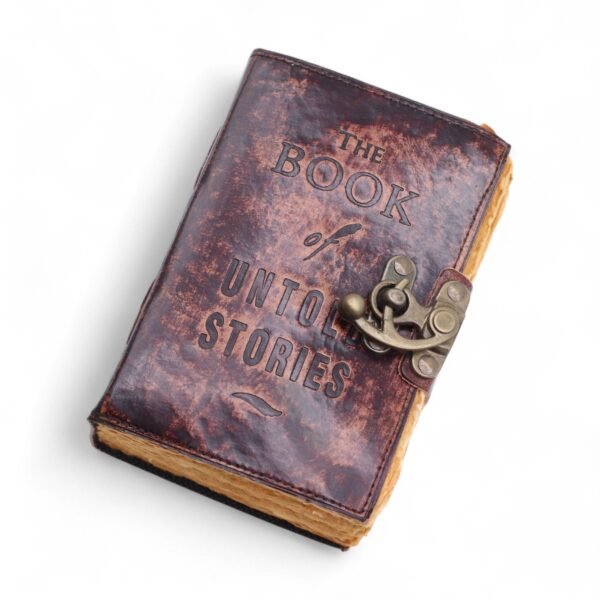 Anteckningsbok med texten The Book of Untold Stories