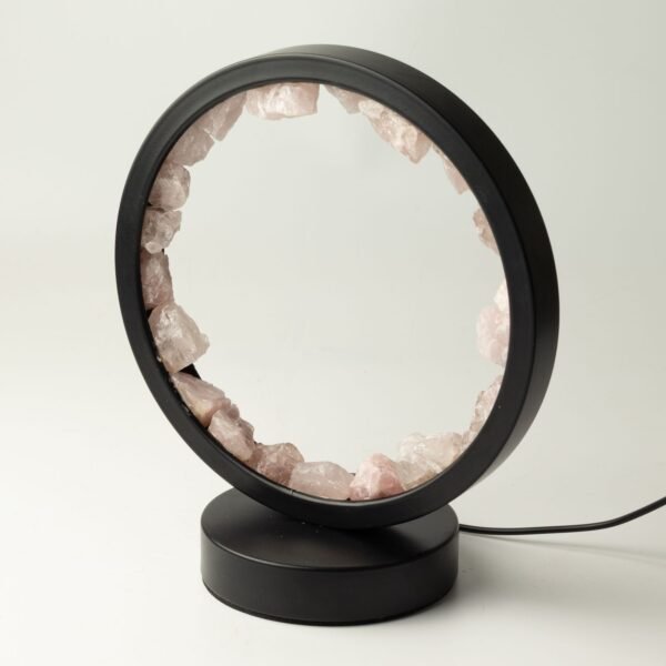 bG9jYWw6Ly9tZWRpYS9TSy9BQy82MFIzMEMxSjZXUjNBQ1NLL2JjZjg3YTZjLmpwZw-1.jpg Kristallampa med svart fot och USB-kabel